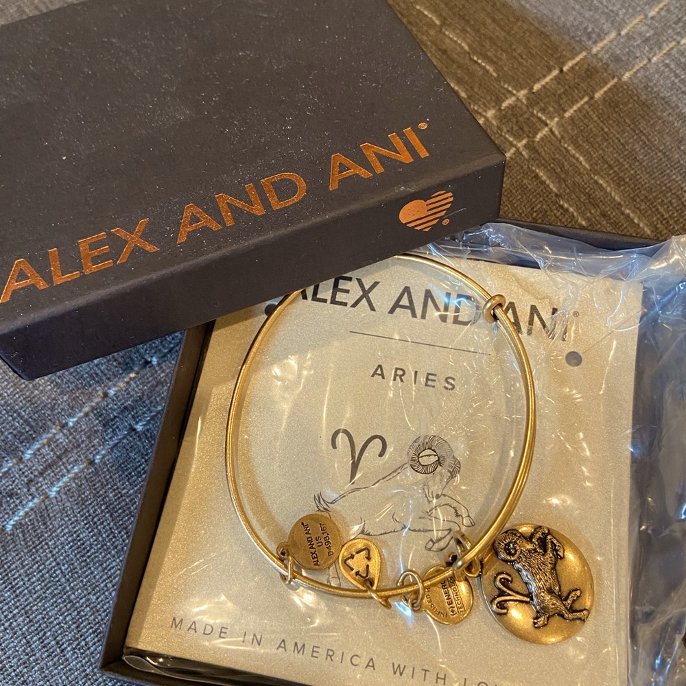 Bracelet. Aries girls!!